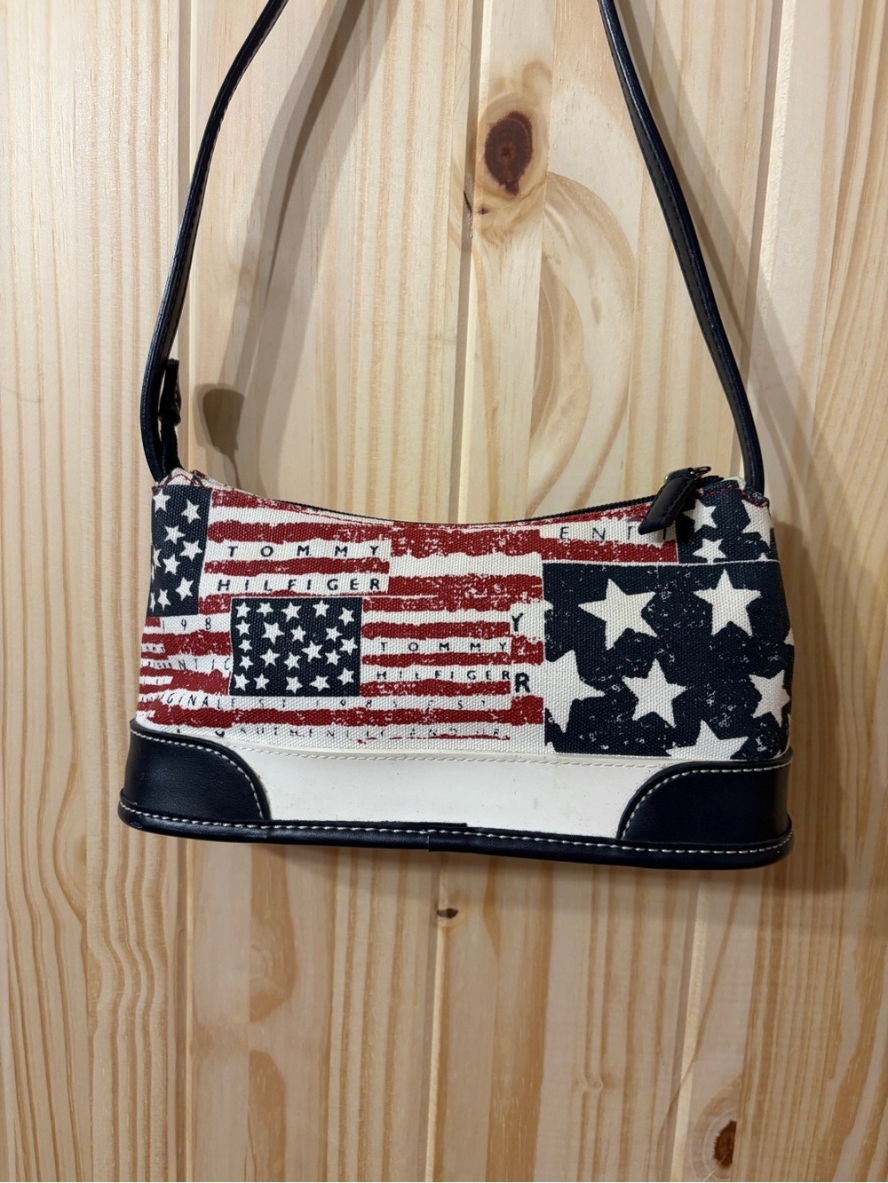 Tommy Hilfiger Baguette Americana Flag Shoulder Bag Purse Y2K 90s Vintage USA - Picture 2 of 4